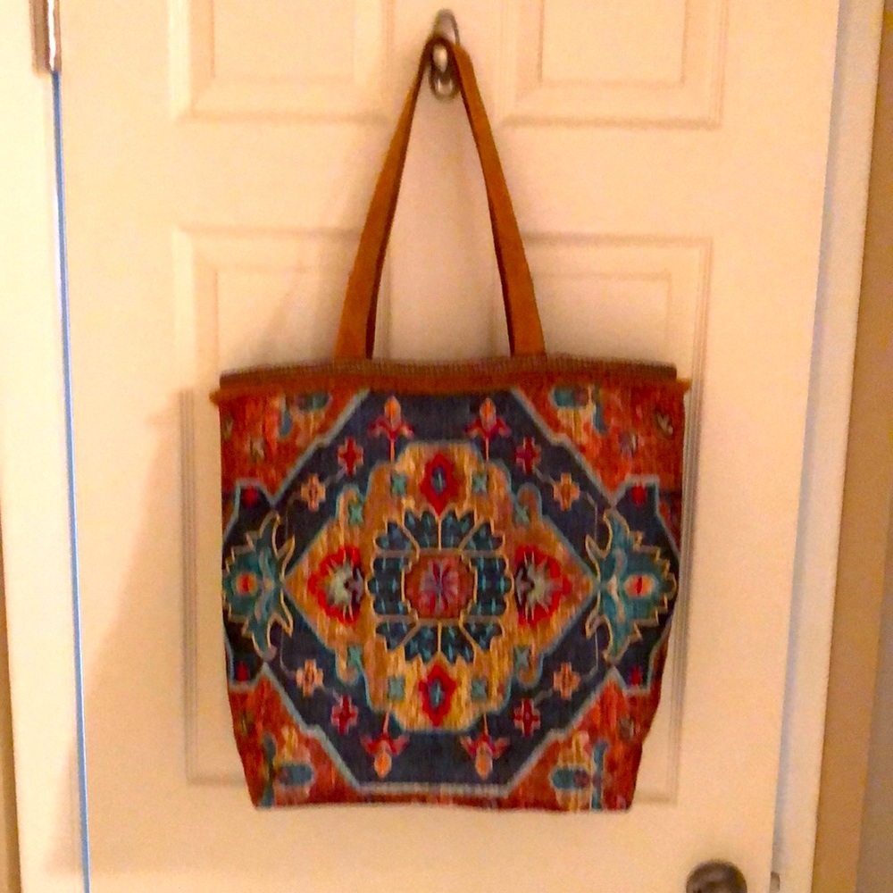 Gorgeous oversized tapestry style tote bag!